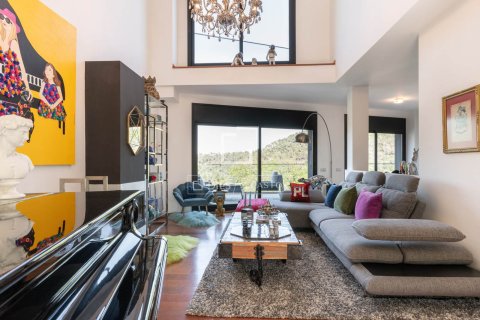 Villa de 6 dormitorios en venta en Barcelona, Cataluña, Spain № 4382 - foto 14