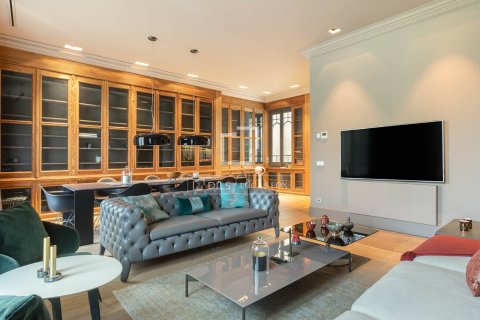 4 bedrooms apartment for sale in Barcelona, Catalonia, Spain № 4378 - photo 5