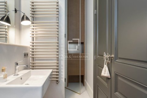 4 bedrooms apartment for sale in Barcelona, Catalonia, Spain № 4378 - photo 23