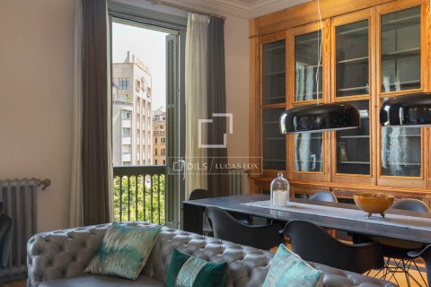 4 bedrooms apartment for sale in Barcelona, Catalonia, Spain № 4378 - photo 3