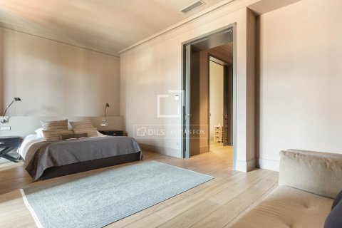 4 bedrooms apartment for sale in Barcelona, Catalonia, Spain № 4378 - photo 18