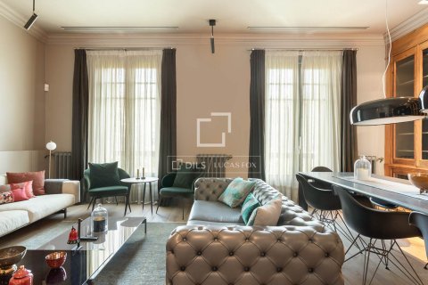 4 bedrooms apartment for sale in Barcelona, Catalonia, Spain № 4378 - photo 4