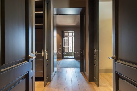 4 bedrooms apartment for sale in Barcelona, Catalonia, Spain № 4378 - photo 15