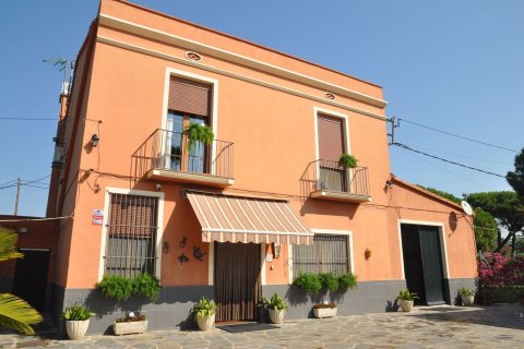 Купить дом в Матаро, Испания с 6 комнат, 380м², № 7665 - фото 7