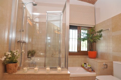 Купить дом в Матаро, Испания с 6 комнат, 380м², № 7665 - фото 29