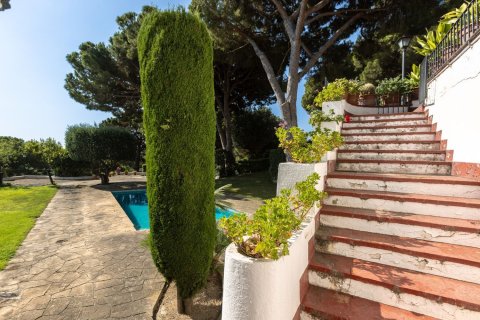 5 bedrooms house for sale in Sant Andreu de Llavaneres, Barcelona, Catalonia, Spain № 7664 - photo 14
