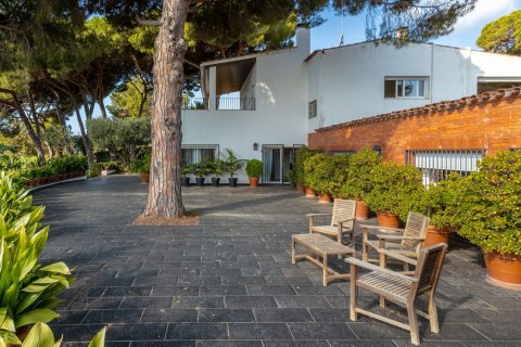 5 bedrooms house for sale in Sant Andreu de Llavaneres, Barcelona, Catalonia, Spain № 7664 - photo 17