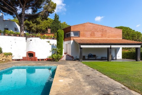 5 bedrooms house for sale in Sant Andreu de Llavaneres, Barcelona, Catalonia, Spain № 7664 - photo 11
