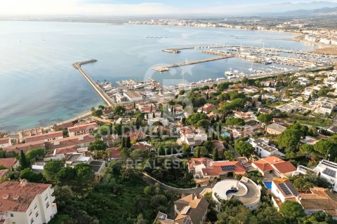 1232 sq.m. land plot for sale in Roses, Girona, Catalonia, Spain № 7668 - photo 5