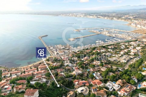 Parcela de 1232 m² en venta en Roses, Gerona, Cataluña, Spain № 7668