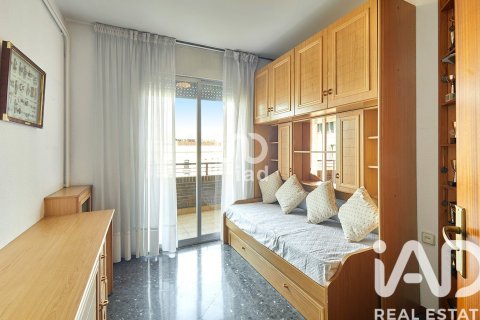 Apartamento de 4 dormitorios en venta en Barcelona, Cataluña, Spain № 7434 - foto 2