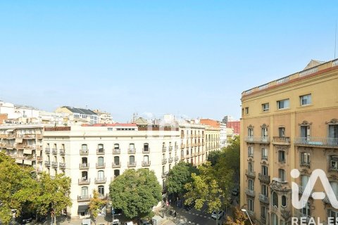 Apartamento de 4 dormitorios en venta en Barcelona, Cataluña, Spain № 7434 - foto 17