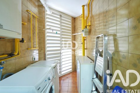 Apartamento de 4 dormitorios en venta en Barcelona, Cataluña, Spain № 7434 - foto 19