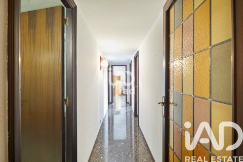 Apartamento de 4 dormitorios en venta en Barcelona, Cataluña, Spain № 7434 - foto 11