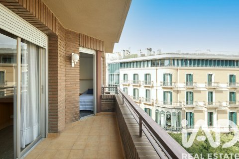 Apartamento de 4 dormitorios en venta en Barcelona, Cataluña, Spain № 7434 - foto 25