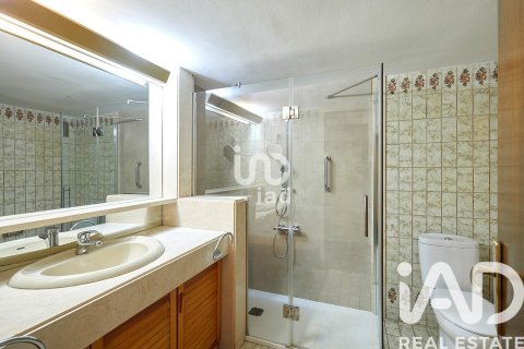 Apartamento de 4 dormitorios en venta en Barcelona, Cataluña, Spain № 7434 - foto 24