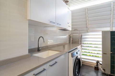 Apartamento de 4 dormitorios en venta en Sitges, Barcelona, Cataluña, Spain № 7104 - foto 4