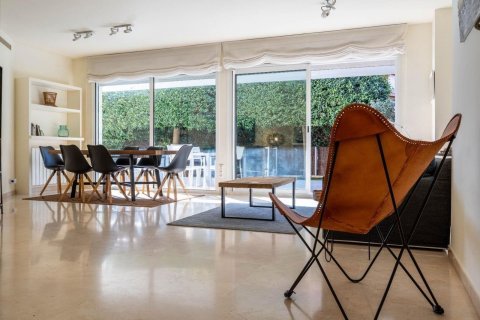 Apartamento de 4 dormitorios en venta en Sitges, Barcelona, Cataluña, Spain № 7104 - foto 12