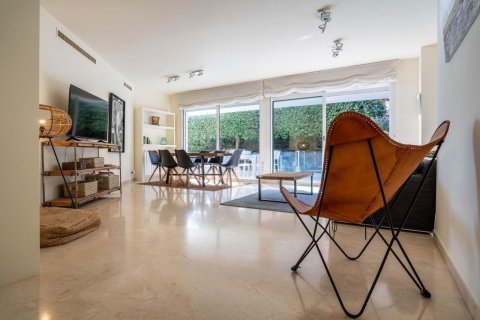 Apartamento de 4 dormitorios en venta en Sitges, Barcelona, Cataluña, Spain № 7104 - foto 11