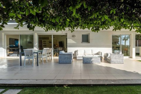 Apartamento de 4 dormitorios en venta en Sitges, Barcelona, Cataluña, Spain № 7104 - foto 21