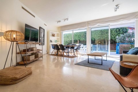 Apartamento de 4 dormitorios en venta en Sitges, Barcelona, Cataluña, Spain № 7104 - foto 15