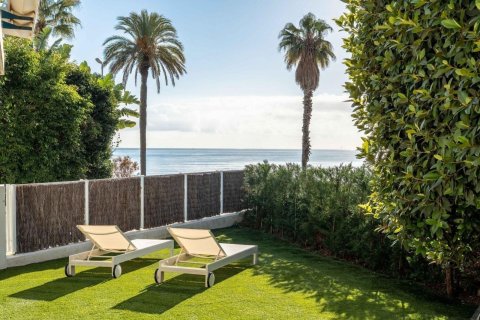 Apartamento de 4 dormitorios en venta en Sitges, Barcelona, Cataluña, Spain № 7104