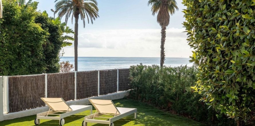 Apartamento de 4 dormitorios en venta en Sitges, Barcelona, Cataluña, Spain № 7104