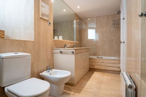 Apartamento de 4 dormitorios en venta en Sitges, Barcelona, Cataluña, Spain № 7104 - foto 29