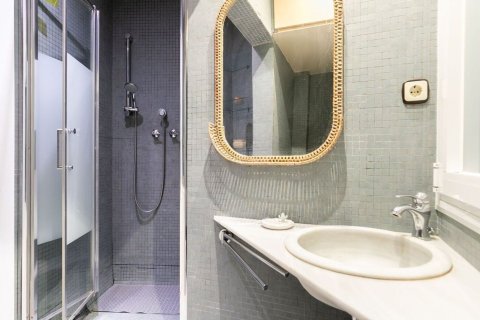 1 bedroom apartment for sale in Barcelona, Catalonia, Spain № 7108 - photo 16
