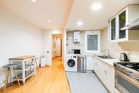 1 bedroom apartment for sale in Barcelona, Catalonia, Spain № 7108 - photo 22