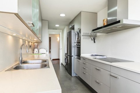 2 bedrooms apartment for sale in Barcelona, Catalonia, Spain № 7105 - photo 17