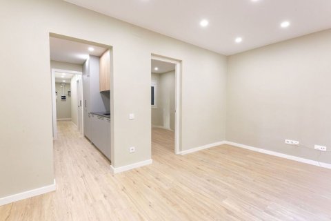 Купить квартиру в Барселона, Испания с 3 комнаты, 58м², № 7107 - фото 22