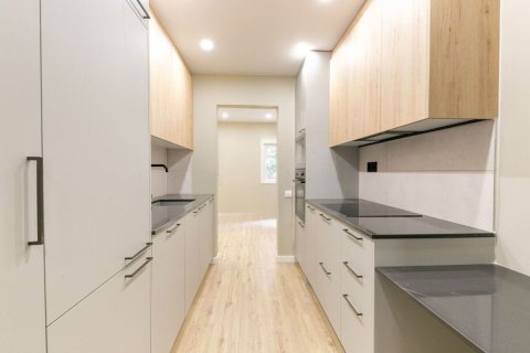 Купить квартиру в Барселона, Испания с 3 комнаты, 58м², № 7107 - фото 19