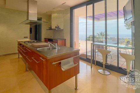 Купить виллу в Бланес, Испания с 7 спален, 505м², № 977 - фото 10