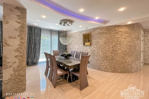 Villa de 4 dormitorios en venta en Condado del Jaruco, Gerona, Cataluña, Spain № 979 - foto 6