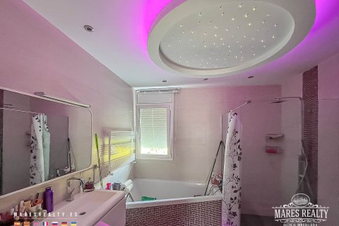 Villa de 4 dormitorios en venta en Condado del Jaruco, Gerona, Cataluña, Spain № 979 - foto 20