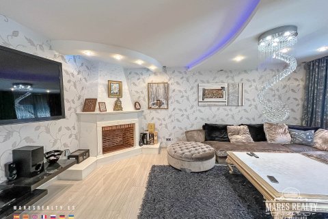 Villa de 4 dormitorios en venta en Condado del Jaruco, Gerona, Cataluña, Spain № 979 - foto 10