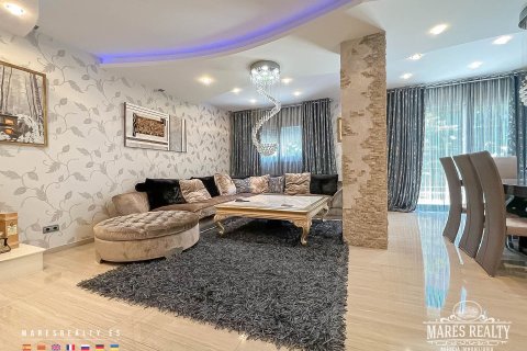 Villa de 4 dormitorios en venta en Condado del Jaruco, Gerona, Cataluña, Spain № 979 - foto 11
