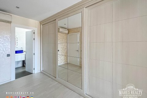 Villa de 4 dormitorios en venta en Condado del Jaruco, Gerona, Cataluña, Spain № 979 - foto 15
