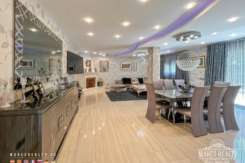 Villa de 4 dormitorios en venta en Condado del Jaruco, Gerona, Cataluña, Spain № 979 - foto 5