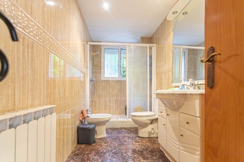 Villa de 8 dormitorios en venta en Lloret de Mar, Gerona, Cataluña, Spain № 976 - foto 3