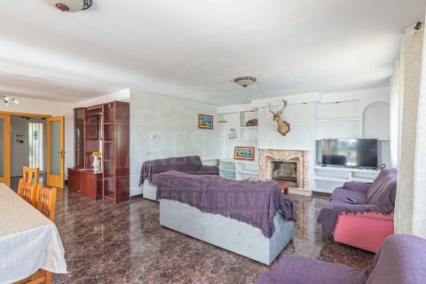 Villa de 8 dormitorios en venta en Lloret de Mar, Gerona, Cataluña, Spain № 976 - foto 5