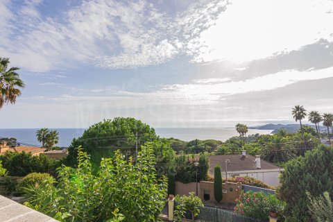 Villa de 8 dormitorios en venta en Lloret de Mar, Gerona, Cataluña, Spain № 976 - foto 20