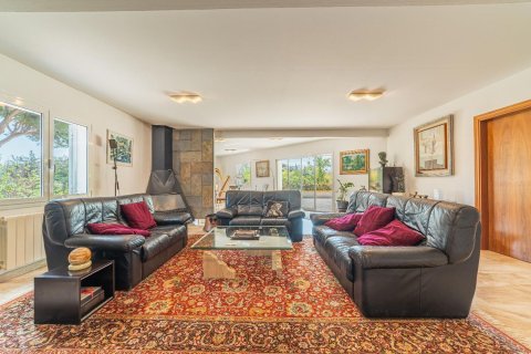 5 bedrooms house for sale in Arenys de Munt, Barcelona, Catalonia, Spain № 7661 - photo 3
