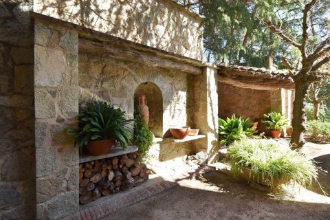 12 bedrooms house for sale in Barcelona, Catalonia, Spain № 7662 - photo 6