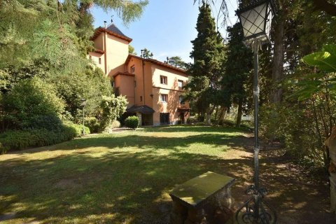 12 bedrooms house for sale in Barcelona, Catalonia, Spain № 7662 - photo 22