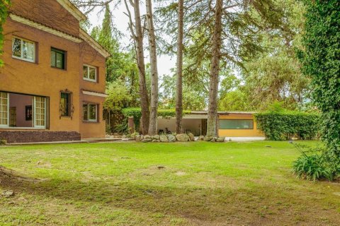 Сasa de 12 dormitorios en venta en Barcelona, Cataluña, Spain № 7662