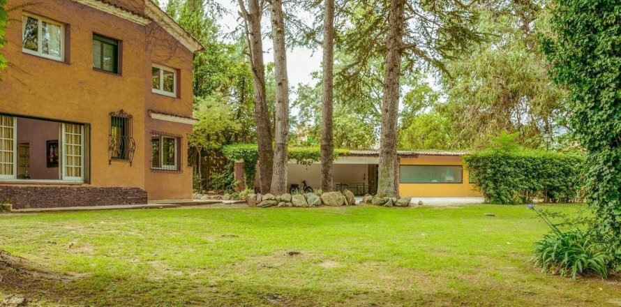 12 bedrooms house for sale in Barcelona, Catalonia, Spain № 7662
