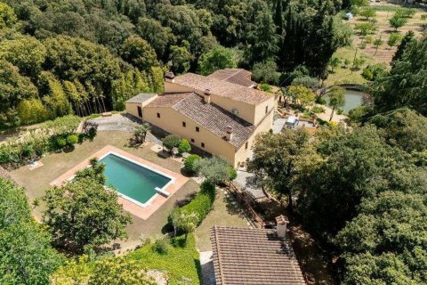 Сasa de 8 dormitorios en venta en Barcelona, Cataluña, Spain № 7660 - foto 4