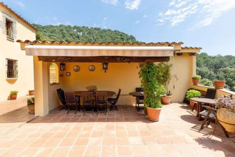 Сasa de 8 dormitorios en venta en Barcelona, Cataluña, Spain № 7660 - foto 9
